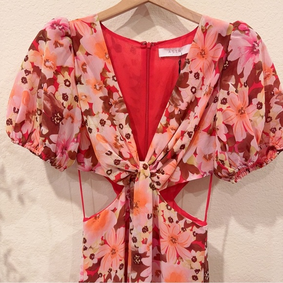 ASTR Jennell Maxi Dress in Brown Red Floral Size Small NWT - Picture 7 of 10